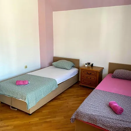 Sundari * Mostar