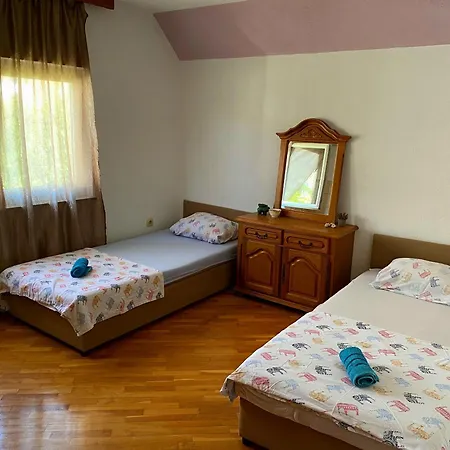 Sundari Vandrerhjem Mostar