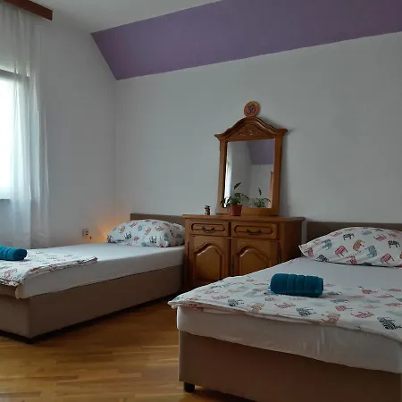 Sundari * Mostar
