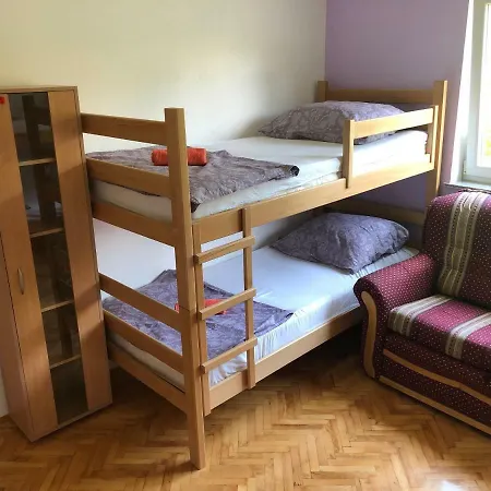 Sundari Hostel *